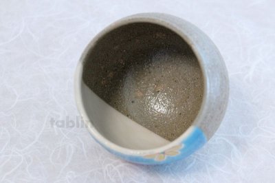 Photo1: Kutani porcelain ippuku tea bowl chawan Matcha Green Tea Japanese blue flower