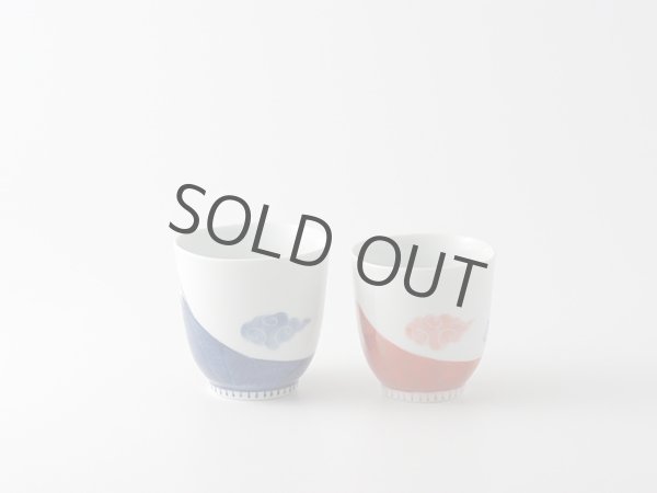 Photo3: Arita porcelain Japanese tea cups Mt. Fuji red blue yunomi Tokushiti kiln (3)