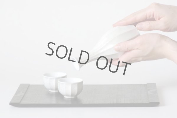 Photo5: Arita porcelain Japanese sake bottle & cups set white crystal glaze Seito 200ml (5)