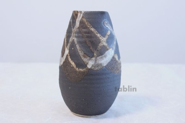 Photo1: Shigaraki pottery Japanese small vase shiho daruma H15.5cm (1)