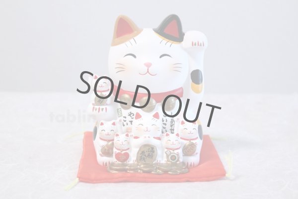 Photo1: Japanese Lucky Cat Tokoname yaki ware Porcelain Maneki Neko Nishikisai 5.3inch (1)