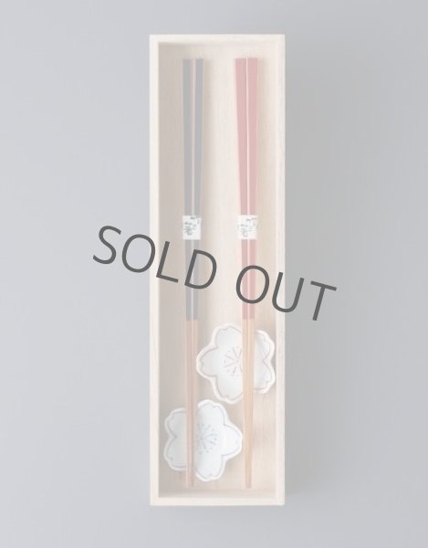 Photo2: Hasami Porcelain Japanese chopsticks & rest Cherry blossoms shape Gift set (2)