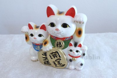 Photo1: Japanese Lucky Cat Tokoname yaki ware Porcelain Maneki Neko three 10.2 inch