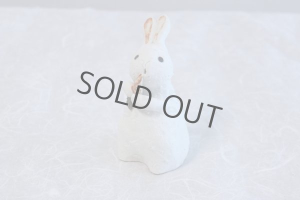 Photo1: Shigaraki pottery Japanese doll rabbit Carrot H130mm (1)