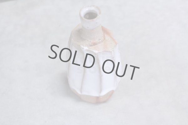 Photo2: Bizen ware pottery Sake bottle tokkuri white glaze mentori Tomoyuki Oiwa 300ml (2)