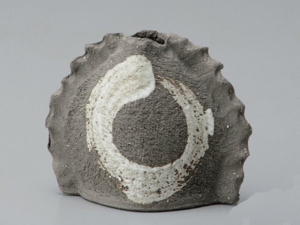 Photo1: Shigaraki Japanese pottery Vase small marusatsumo  H 10.5cm  (1)