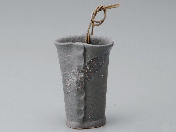 Photo1: Shigaraki Japanese pottery Vase small kokusaisunanagashi  H 11.5cm  (1)