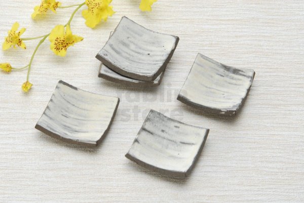 Photo1: Shigaraki pottery tsuchi white glaze Japanese chopsticks rest set of 5 (1)