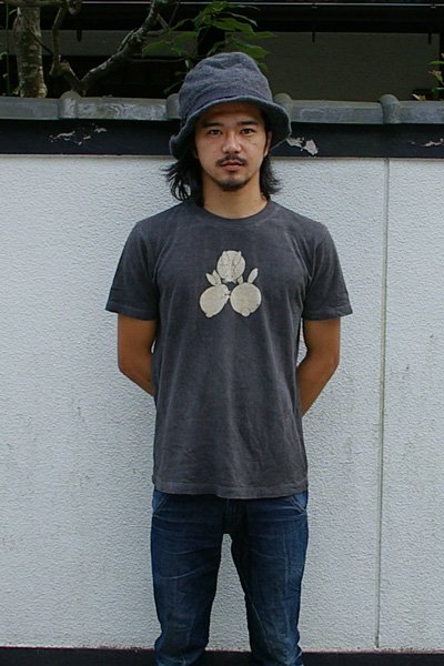 Photo1: Natural and Hand dyes Mitsuru unisexed T-shirt made in Japan three rabbits (1)