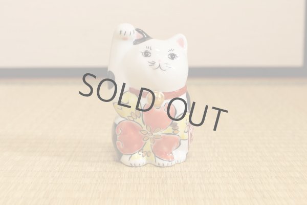 Photo3: Maneki Neko Japanese Lucky Cat Kutani Porcelain flower iroe H11.5cm (3)