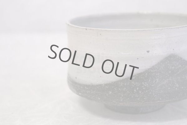 Photo3: Shigaraki pottery Japanese tea ceremony bowl white glaze kakewake matcha chawan (3)