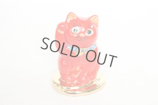 Photo1: Japanese Lucky Cat Kutani Porcelain Maneki Neko red  kobannori H 10cm (1)