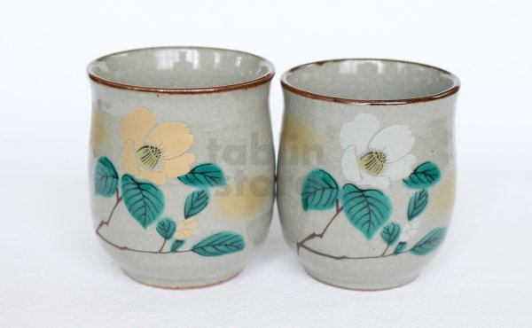 Photo1: Kutani Porcelain Japanese tea cups yon sanchabana  (set of 2) (1)