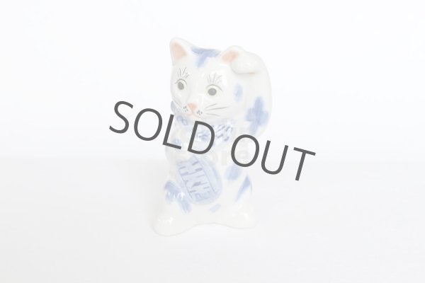 Photo3: Japanese Lucky Cat Kutani Porcelain Maneki Neko sansan sometsuke H 10cm  (3)