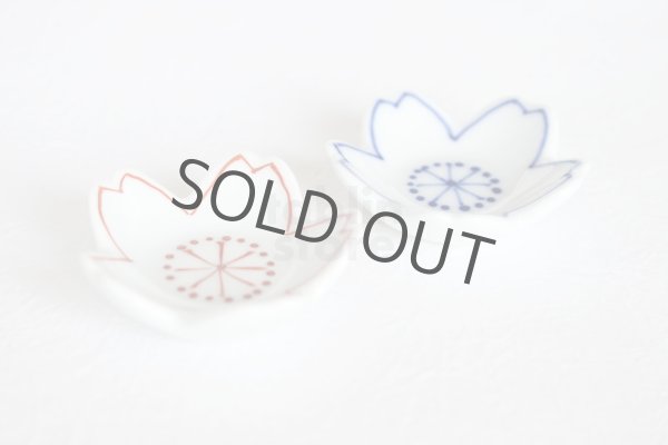 Photo4: Hasami Porcelain Japanese chopsticks & rest Cherry blossoms shape Gift set (4)