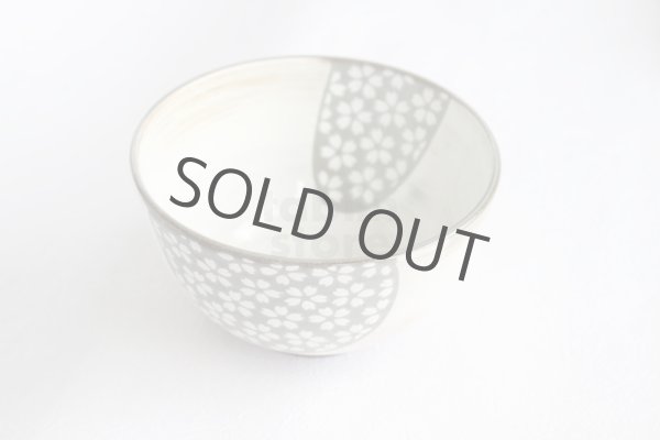 Photo8: Kiyomizu relief cherry gray Hiroshi Sasatani Japanese matcha tea bowl chawan (8)