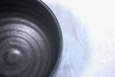 Photo3: Shigaraki pottery Japanese tea bowl black do nagashi chawan Matcha Green Tea 
