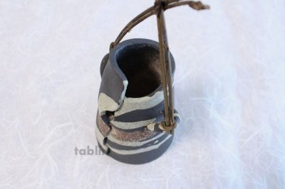 Photo2: Shigaraki pottery Japanese small vase Haori nishoku kake wood handle H 16.5cm