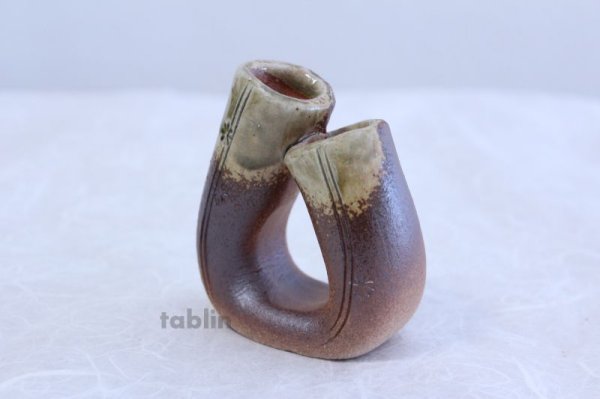 Photo1: Shigaraki pottery Japanese small vase inka nininso H 85mm (1)