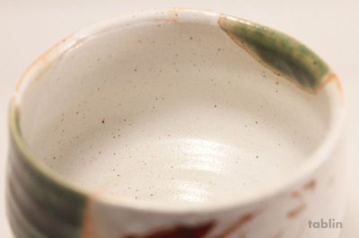 Photo1: Mino yaki ware Japanese tea bowl Shino Oribe nagashi chawan Matcha Green Tea