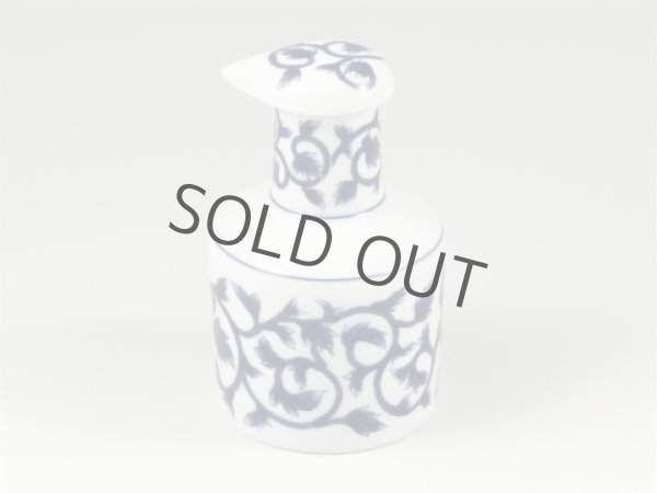Photo3: Arita porcelain Japanese soy sauce pot bottle karakusa blue 200ml (3)