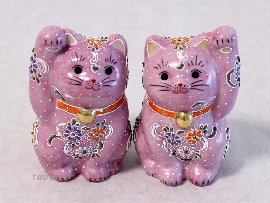 purple maneki neko