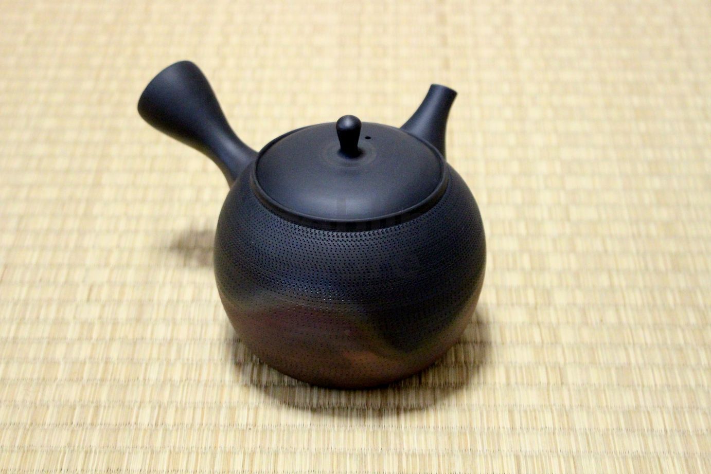 One hand Kyusu teapot. Ceramic tea strainer. 180cc Tokoname yaki, Japanese ＿ 並行輸入品｜食器、グラス、カトラリー