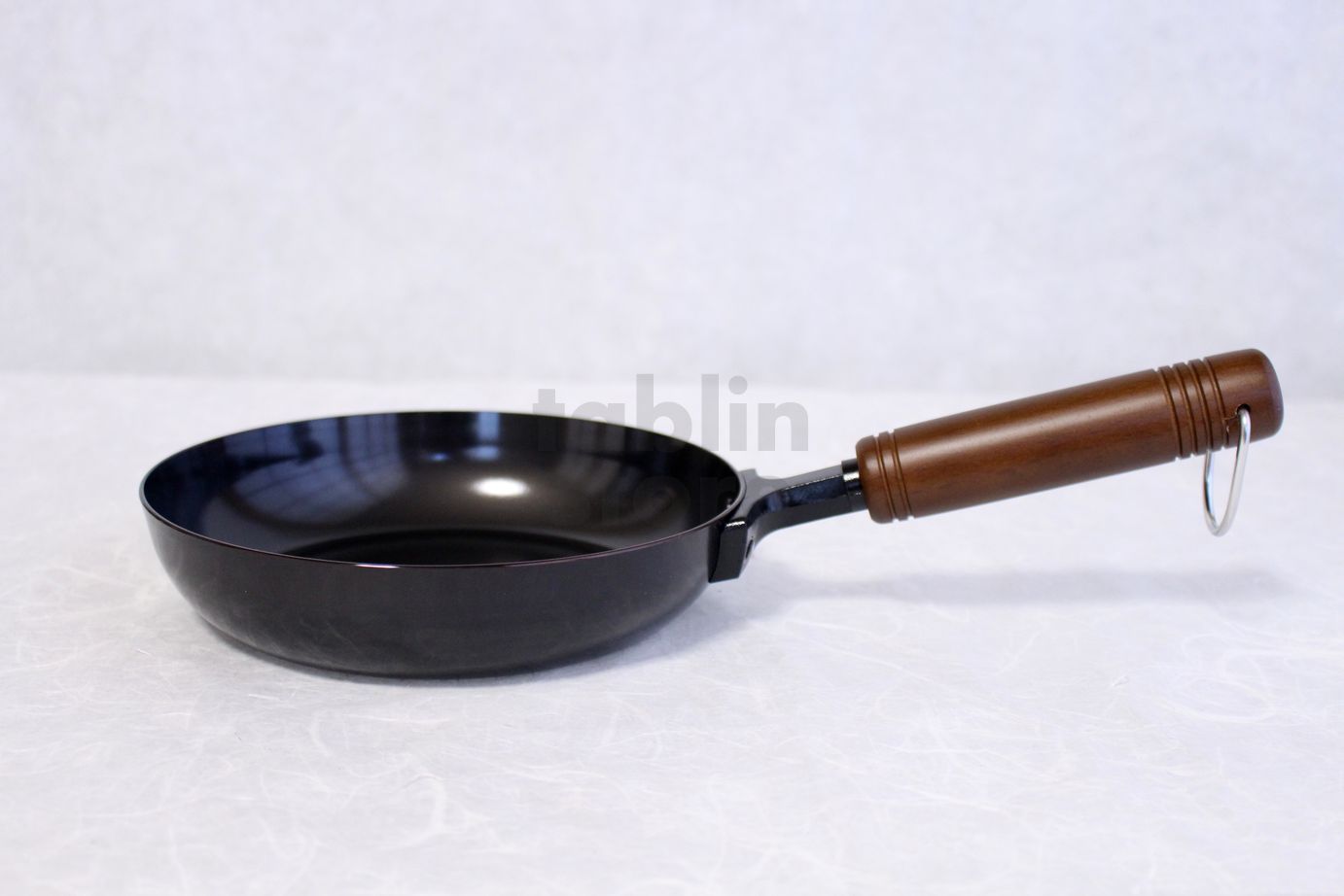 Japanese Frying Pan wooden handle round wahei D18cm made in Japan