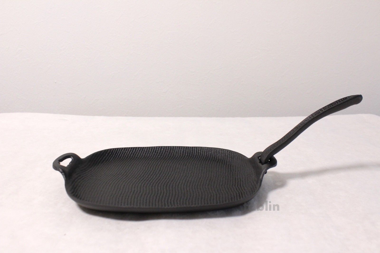 Nambu Ironware Japanese Cast Iron Frying Pan / Skillet, ASANO - Traditional  Japanese Hemp leaf Pattern – OITOMI