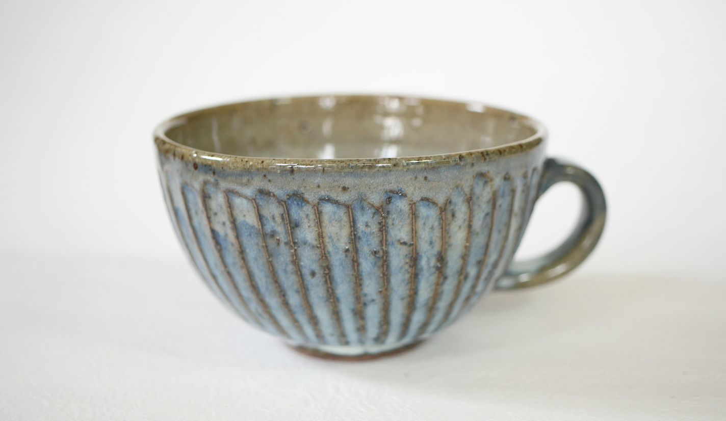 Shigaraki yaki ware Japanese pottery Tea Coffee Mug Cup Blue Flower motif Japan